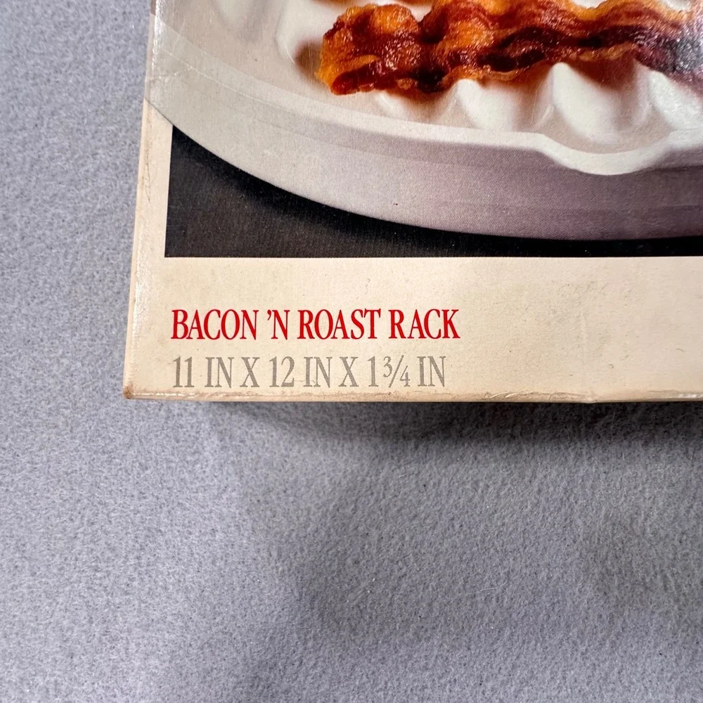 Rubbermaid Microwave Cookware Bacon n Roast Rack 5518 White Vintage 11x12in NOS